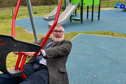 Mayor Dave visits Bromham play area