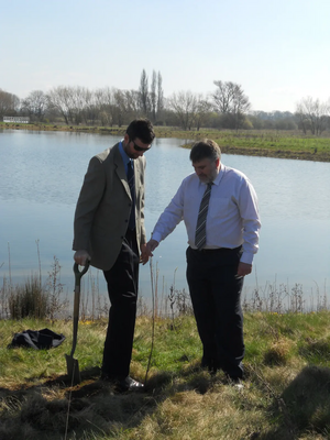 Mayor Dave Hodgson with Double Olympian Pete Mulkerrins at start of Rowing and Watersports Lake landscapaing