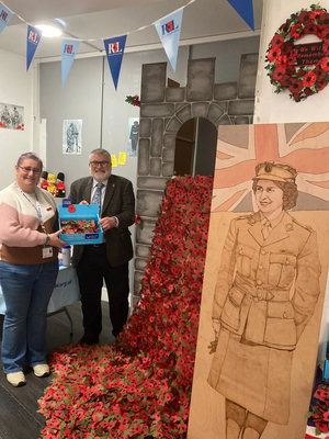 Mayor Dave at the Poppy Shop - November 2022