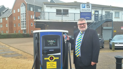 Mayor Dave Hodgson at EV Charging point