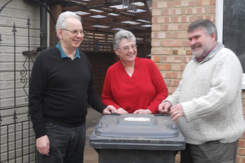 Mayor Dave Hodgson discusses waste collection with residents