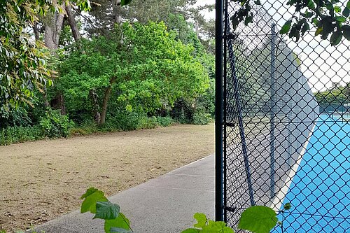 Photo of Bedford Tennis courts and wasted space