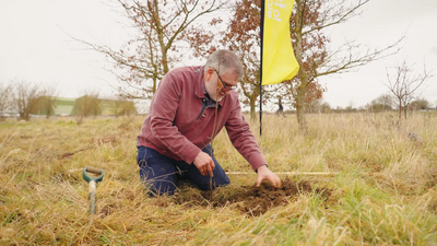 Mayor Dave Hodgson planting Midas Pattern trees at Shocott Spring