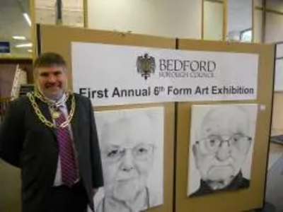 Mayor Dave Hodgson at Launch of Bedford Borough 6th Form Art Exhibition