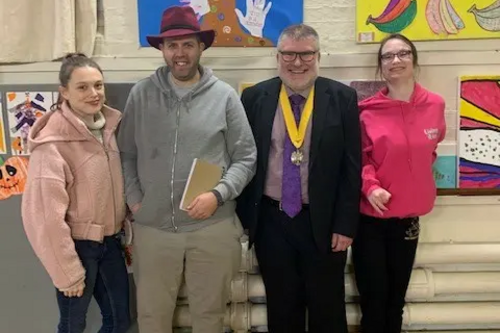 Mayor Dave Hodgson meeting Fizzy Rascals