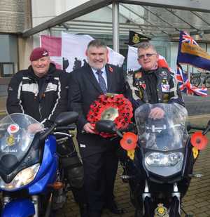 Mayor Dave Hodgson presents the Bedford Borough Council Wreath to the RBL Riders