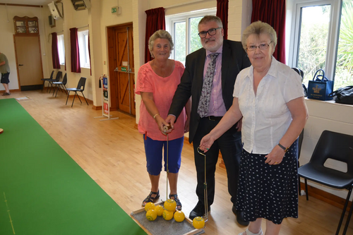 Mayor visits Ravensden Carpet Bowls Club