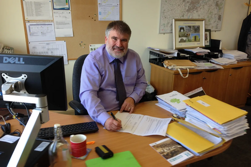 Mayor Dave Hodgson signs the all-important decision to authorise the appointment of the contractor for the construction of the final phase of the Bedford Western Bypass