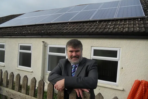 Mayor Dave Hodgson solar panels