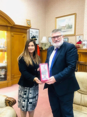 Mayor Dave Hodgson with Maldives Ambassador to the UK Dr Farah Faizal in the Mayor's Parlour