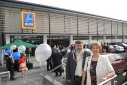 Dave Hodgson and Cllr Sylvia Gillard at Church Lane Aldi Opening