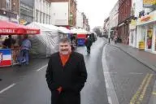 Dave Hodgson on Bedford High Street during the Victorian Christmas Fair