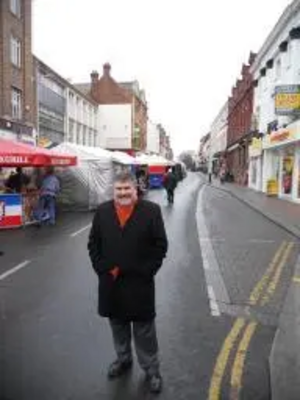 Dave Hodgson on Bedford High Street during the Victorian Christmas Fair