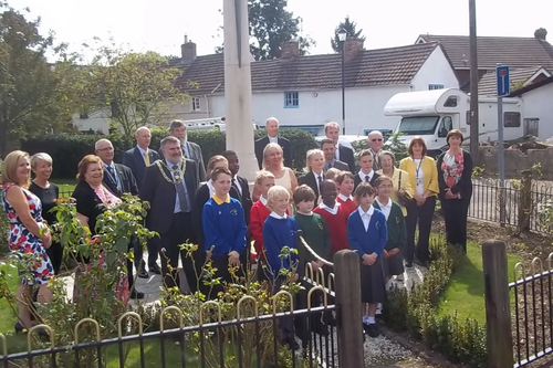 The Wootton Family of Schools Join Together in Remembrance at Cranfield War Memorial