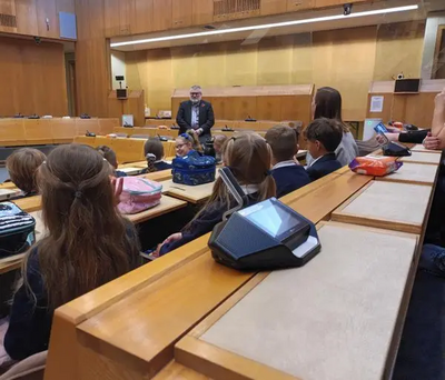 Hazeldene School's visit to Borough Hall