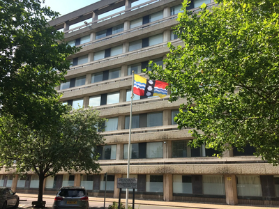 The Bedfordshire Flag flying at Borough Hall in Bedford