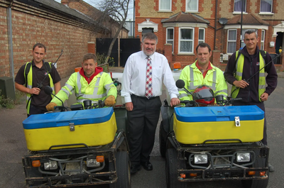 Dave Hodgson with weed-killing teams